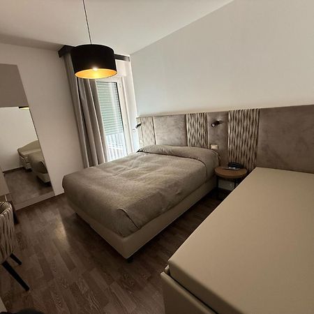 Hotel Miramare Пинето Экстерьер фото