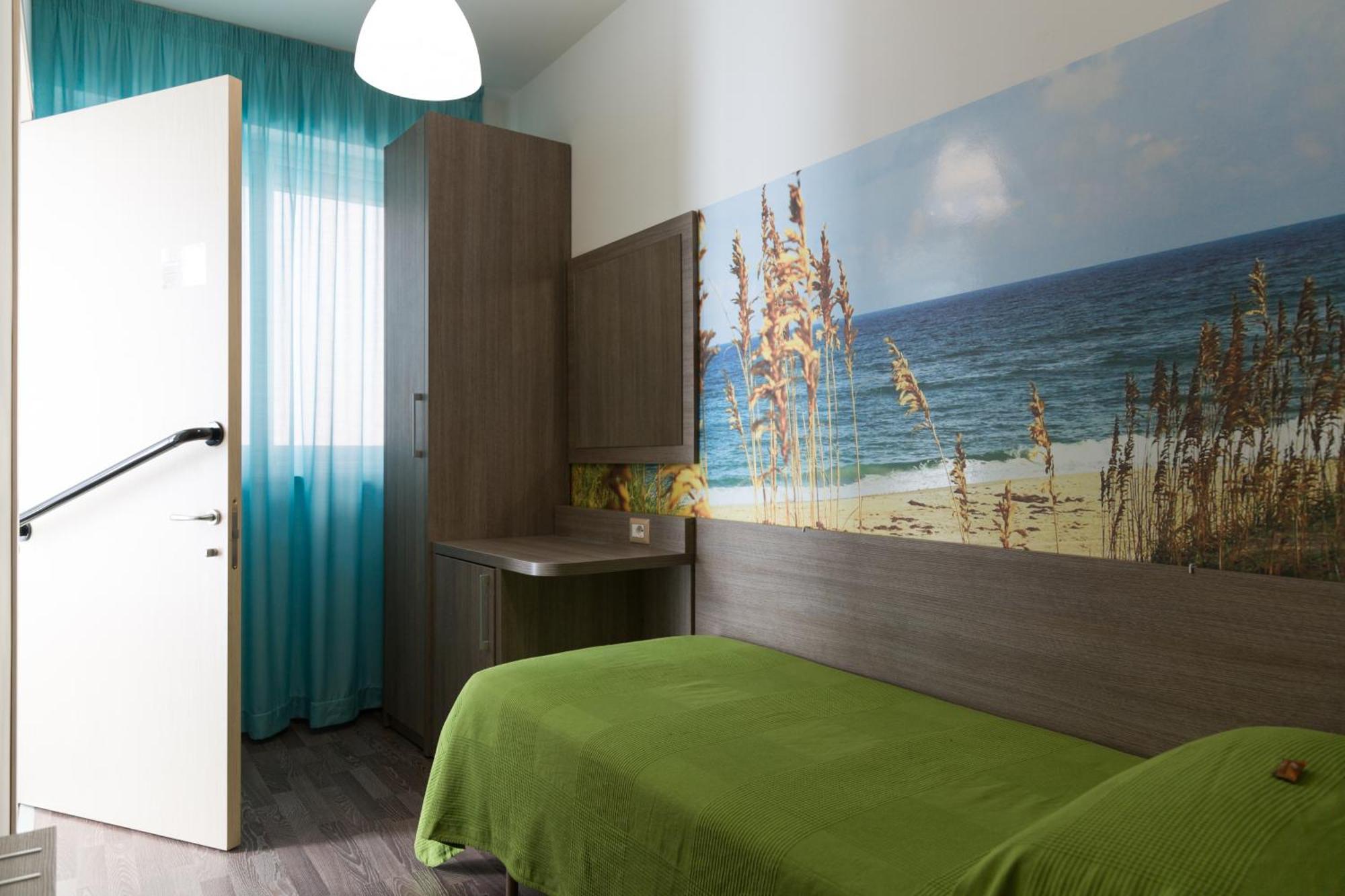 Hotel Miramare Пинето Экстерьер фото